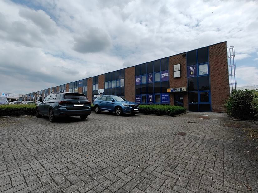 Bedrijfsvastgoed te huur in Prins Boudewijnlaan 9 - 11,
                    2550 Kontich