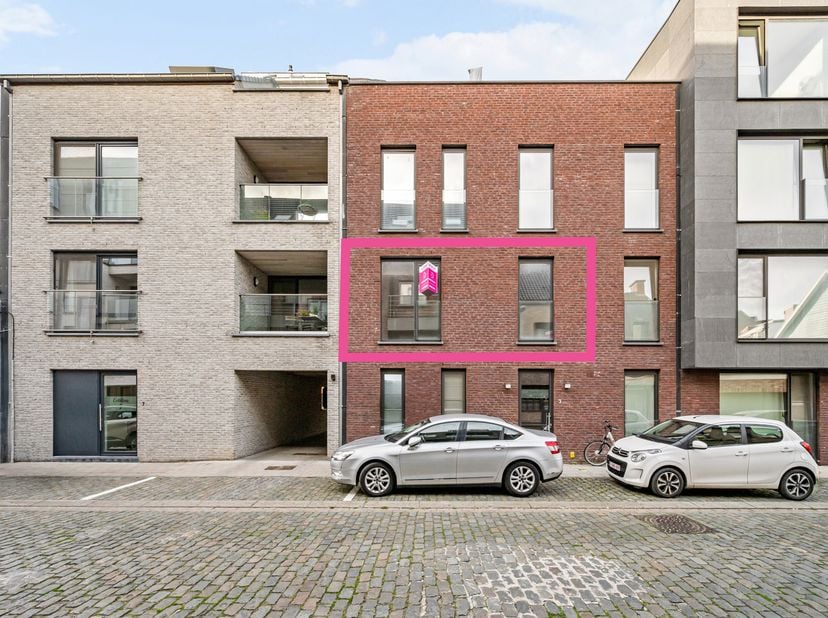 Appartement te koop in Guido Gezellestraat 3,
                    8840 Staden