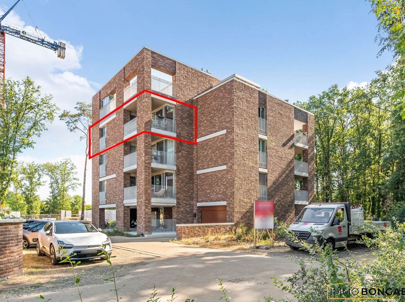 Instapklaar, energiezuinig en voorzien van alle comfort!<br />
<br />
Op een uitstekende locatie, op wandelafstand van het centrum van Genk, vinden we