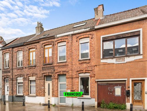                                         Maison deux facades à vendre à Gent, € 295.000
