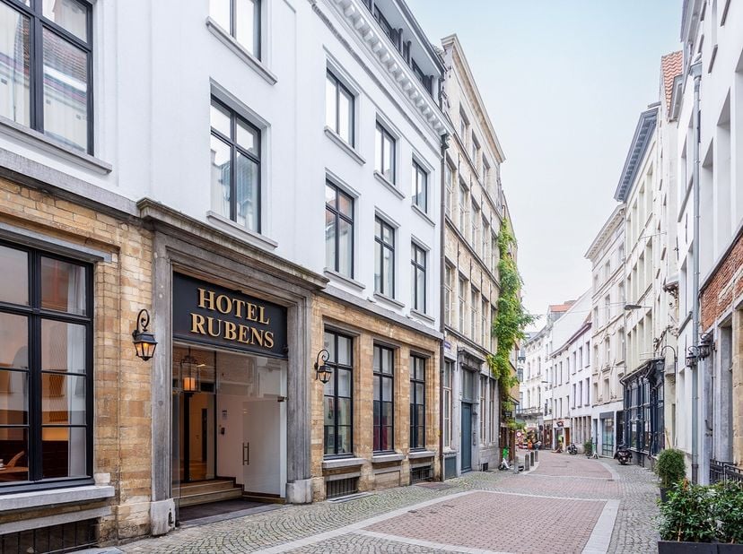Appartement te koop in Oude Beurs 35 bus 2,
                    2000 Antwerpen