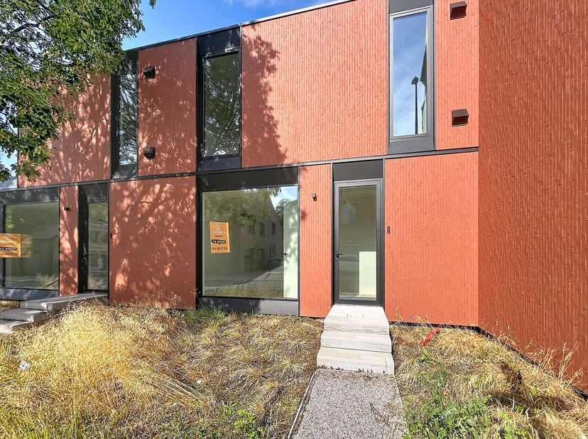 Huis te koop in Laarstraat 60,
                    3400 Neerwinden