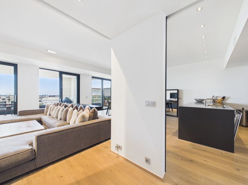 Toison d'Or | Prachtig appartement met 3 slaapkamers<br />
Gelegen aan een van de meest prestigieuze lanen van Brussel, in het hart van een levendige,