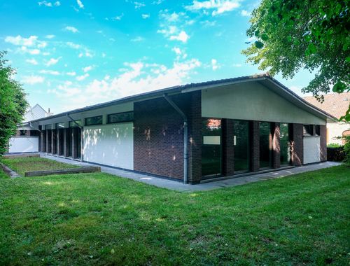                                         Immeuble de bureaux à vendre à Lissewege, € 480.000
