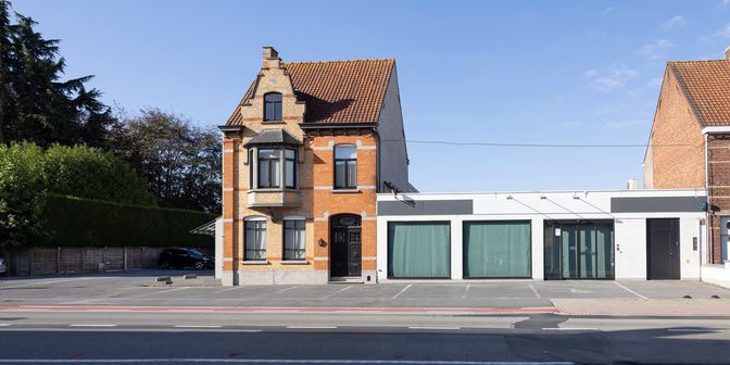 Bien professionnel à vendre à 8710 Wielsbeke