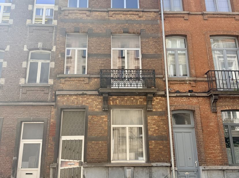 Huis te koop
                    in 1060 Sint-Gillis