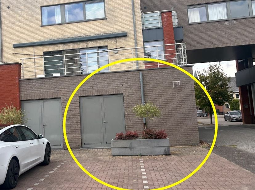 Bien professionnel à louer
                    à 3940 Hechtel
