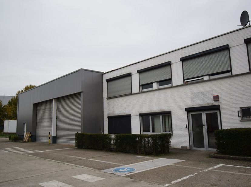 Bien professionnel à louer
                    à 3500 Hasselt