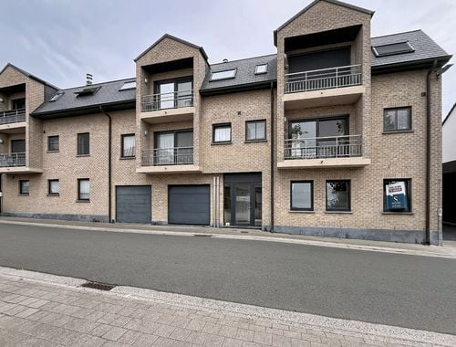                                         Gelijkvloers app. te huur in Ursel, € 725
