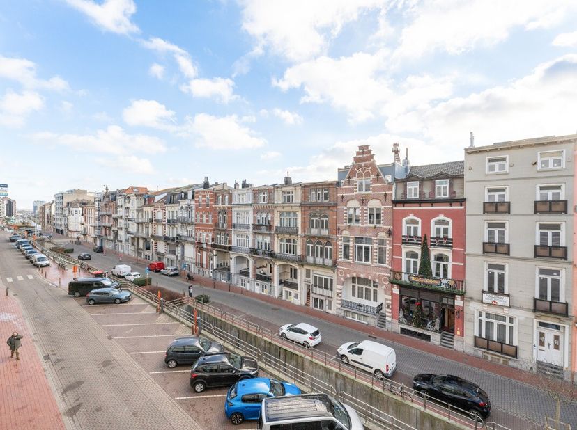 strong&amp;gt;Blankenberge: Instapklaar appartement met 1 slaapkamer te koop aan achterzijde Zeedijk! Op de 3e verdieping van residentie "Belle Vue" vinde