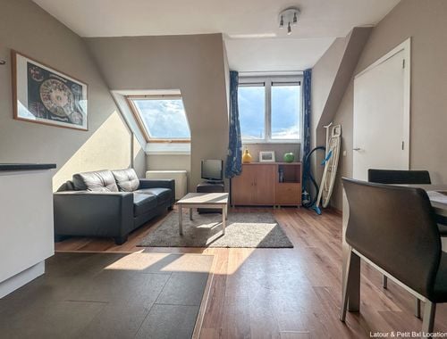                                         Studio te huur in Brussel, € 850

