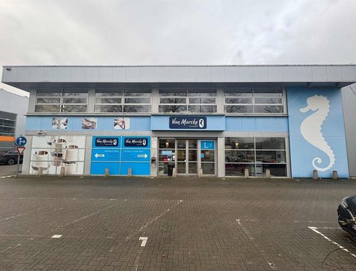                                        Petit magasin à louer à Wijnegem, € 11.958,34
