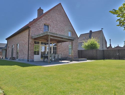                                         Eengezinswoning te koop in Aalbeke, € 685.000
