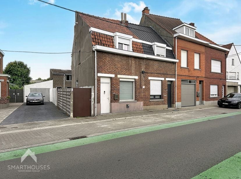 Huis te koop in Grote Heerweg 25,
                    8791 Beveren