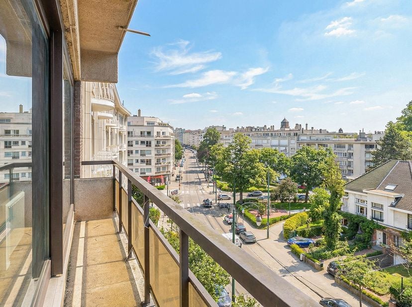 Appartement te koop in Avenue du Derby 7,
                    1050 Elsene
