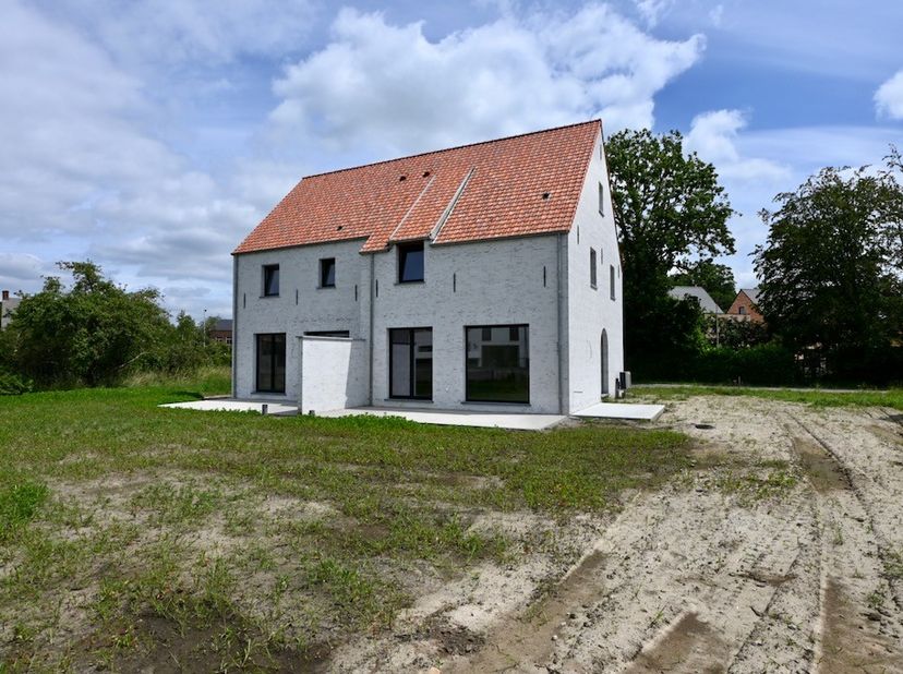 Prachtige Landelijke woningen op een rustige locatie !&amp;nbsp;<br />
<br />
Deze BEN woning is in de afwerkingsfase , in de woonkamer is er nog parket v