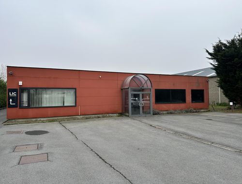                                         Handelspand te huur in Oostende, € 3.000
