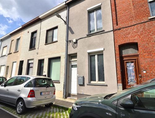                                         Eengezinswoning te koop in Kortrijk, € 179.000
