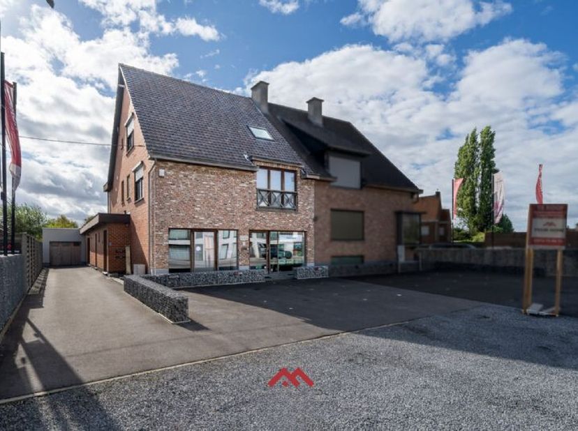 Bien professionnel à vendre
                    à 8791 Beveren-Leie
