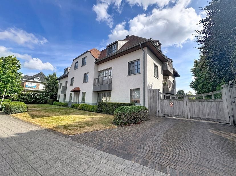 Appartement à louer
                    à 9950 Waarschoot