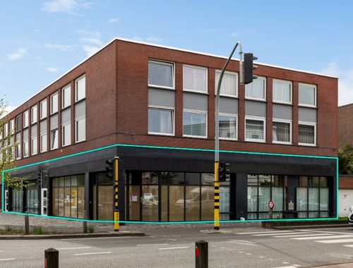                                         Espace de bureaux à vendre à Wijnegem, € 595.000
