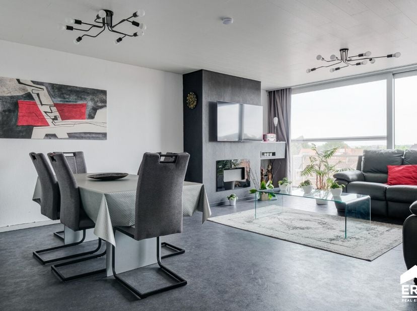 Ruim, te moderniseren appartement te Hasselt centrum met een bew. opp. van 102m².