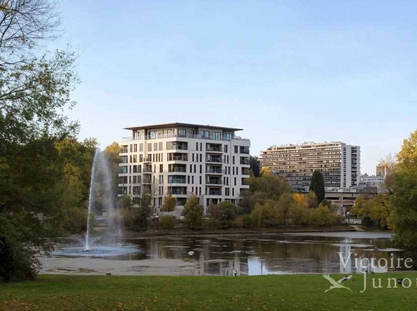 Appartement te koop
                    in 1200 Sint-Lambrechts-Woluwe