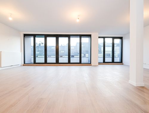                                         Penthouse te koop in Laken, € 435.000
