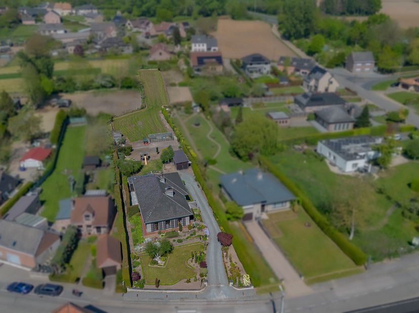 VLIERZELE - Charmante open bebouwing op ca. 25 are met volledige onderkeldering en zolder van 85 m²<br />
In een rustige en groene omgeving te Sint-Li