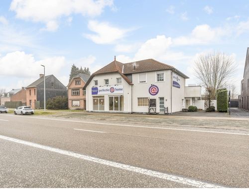                                         Usage mixte à vendre à Westerlo, € 895.000
