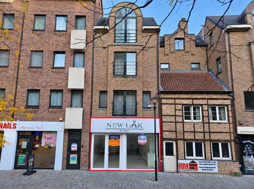 Bien professionnel à louer à Sint-Jozefsstraat 13 boîte 1,
                    3500 Hasselt
