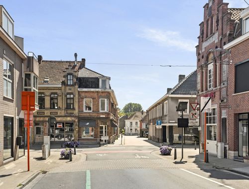                                         Usage mixte à vendre à Deerlijk, € 289.000
