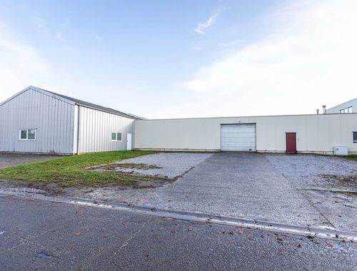                                         Magazijn met bureel te huur in Wavre, € 3.500
