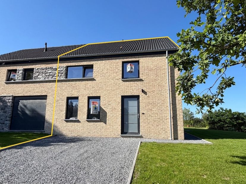 Huis te koop in Rue des Faches 11,
                    5560 Ciergnon