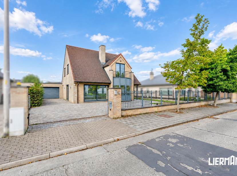 Maison à vendre à Pater Rasschaertlaan 17,
                    9320 Erembodegem