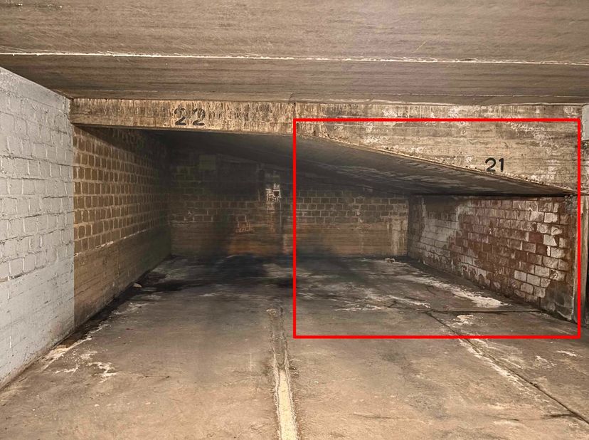 Garage à louer
                    à 3600 Genk