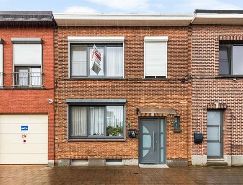                                         Eengezinswoning te koop in Merksem, € 385.000
