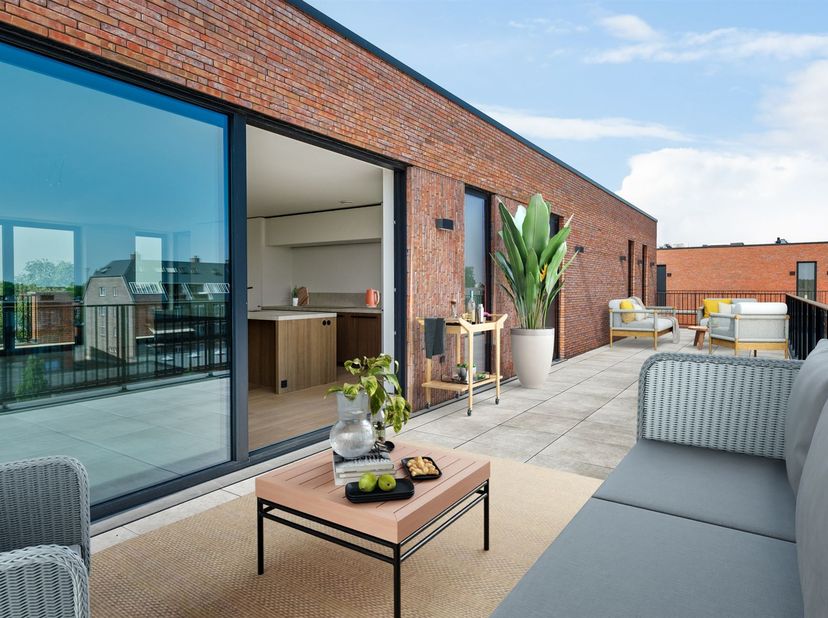 Moment d'information : 10/06/2026 de 13h à 14h sur place<br />
<br />
Penthouse exclusif de 158,80 m² avec terrasse à couper le souffle pour un tota