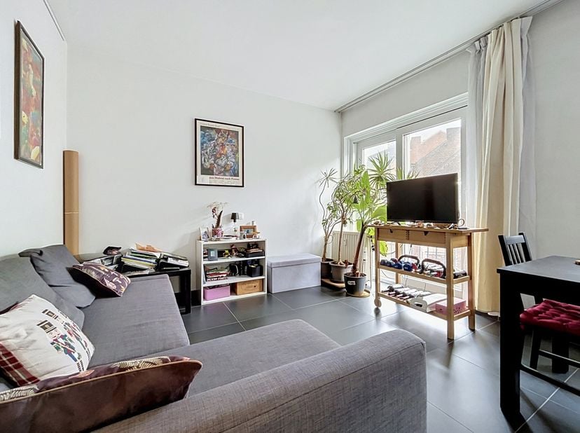 We Invest Namur vous propose cet appartement 1 chambre , idéalement situé à Namur, proche des commodités et des axes principaux.<br />
Composition :<b