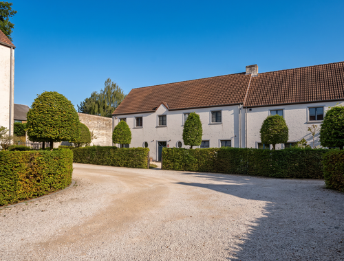                                        Woning te koop in Ophain-Bois-Seigneur-Isaac, € 745.000

