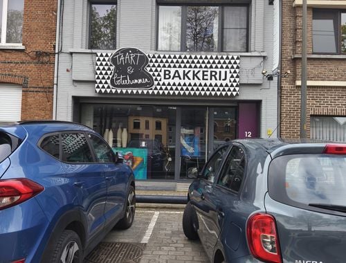                                         Bien commercial avec habitation à vendre à Baasrode, € 420.000
