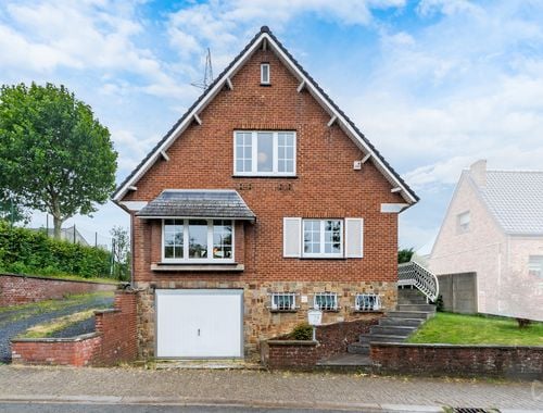                                         Villa te koop in Familleureux, € 399.000
