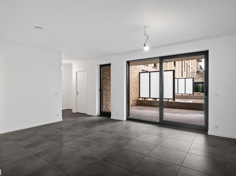 Openhuizendag op zaterdag 13 juni van 09u30 - 10u30<br />
Op zoek naar een modern en comfortabel appartement op een levendige locatie? Dit prachtige n