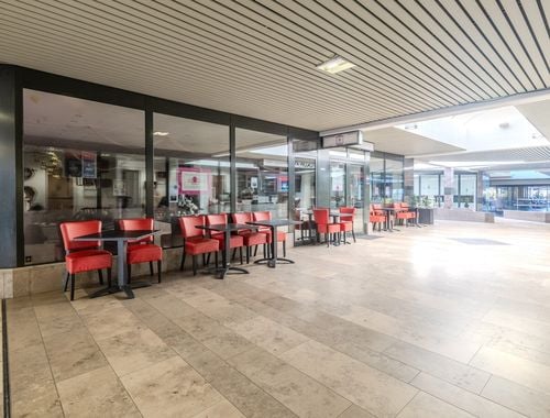                                        Bien commercial à vendre à Lanaken, € 195.000

