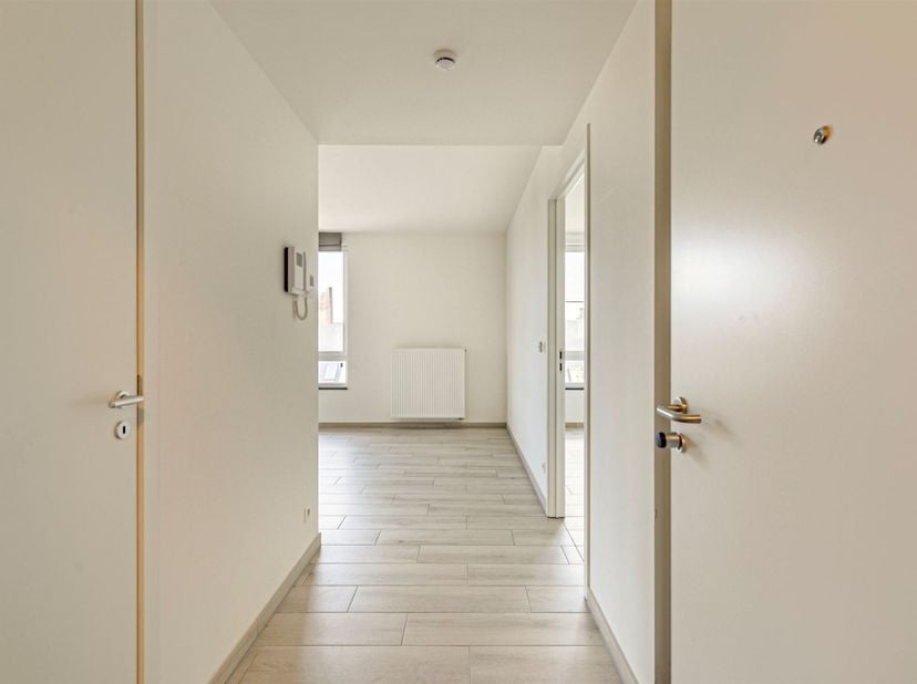 Knappe assistentiewoning met terras in het hartje van Geel<br />
<br />
Het appartement bevindt zich op de derde en tevens ook hoogste verdieping en
