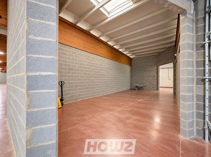 Bedrijfsvastgoed te huur in ,
                    7712 Herzeeuw