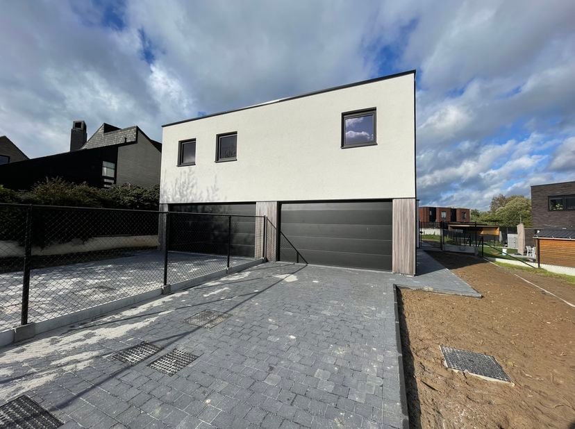 Huis te huur in Kluisberg 64a,
                    9340 Lede
