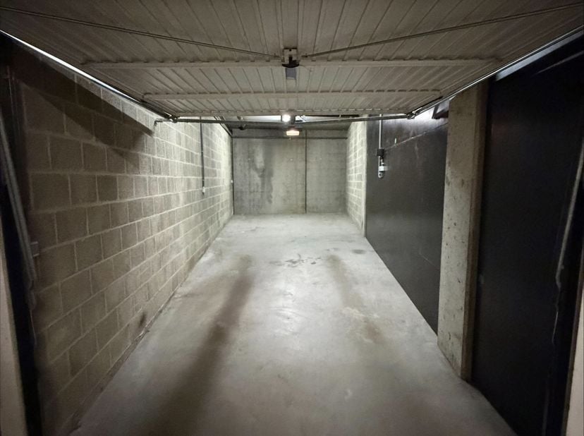 Garage te huur
                    in 1150 Sint-Pieters-Woluwe