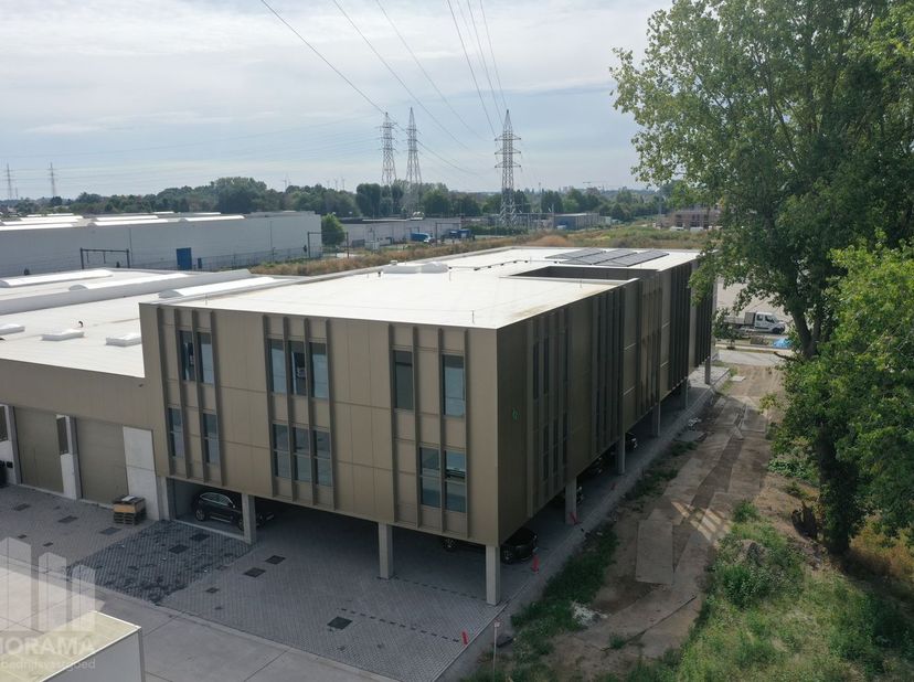 Bedrijfsvastgoed te huur in Nelekouter,
                    8800 Roeselare