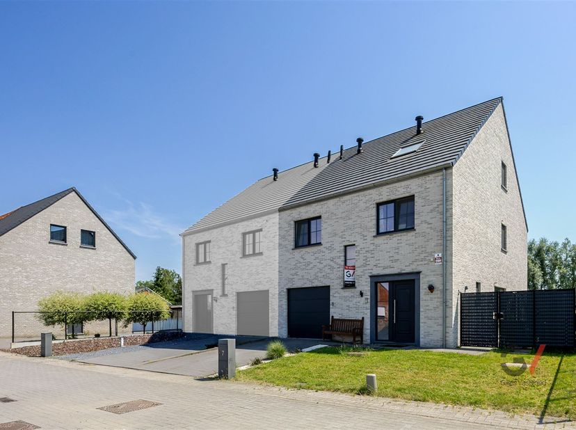 Op zoek naar een plek waar je écht thuis kan komen? Welkom in de Reikemstraat 7 in Herent.<br />
<br />
Vanaf het moment dat je binnenstapt voel je